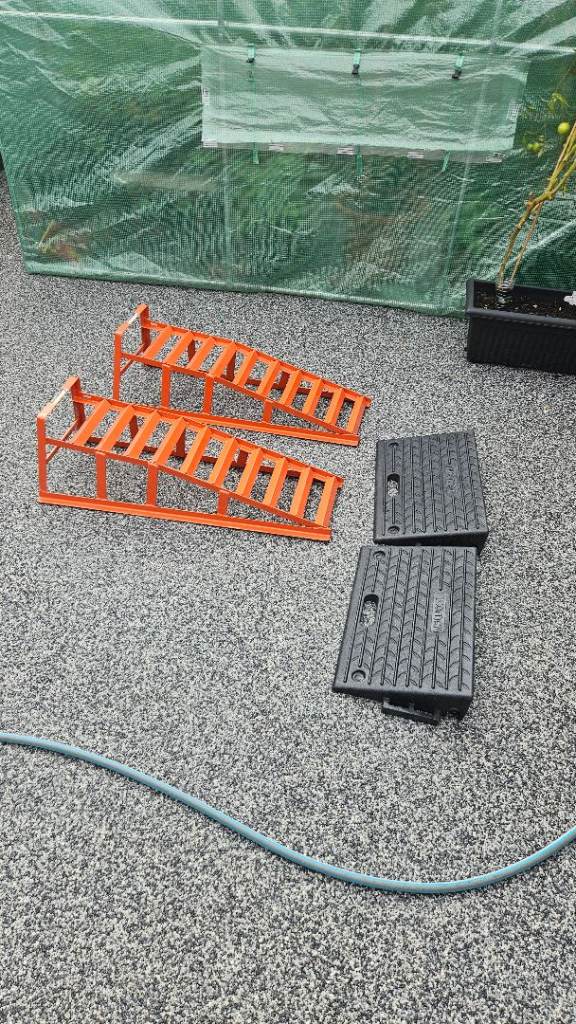 Car ramps and kerb ramps for sale