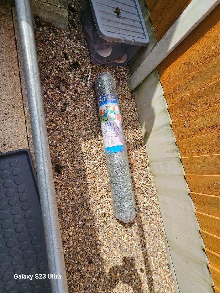 10 meters chicken wire