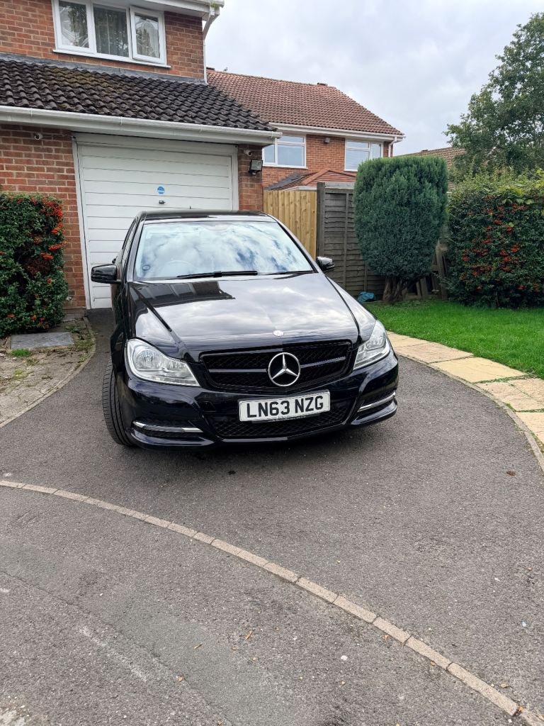 Mercedes-Benz, C CLASS, Saloon, 2013, Manual, 2143 (cc), 4 doors