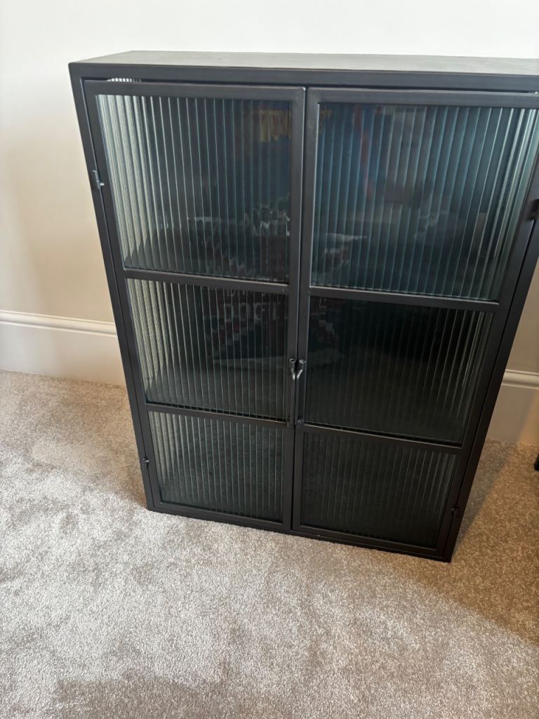 Metal/glass wall display unit