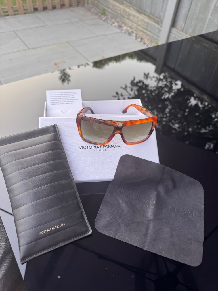 Victoria Beckham Eyewear Sunglasses - Tortoiseshell, As Good As New