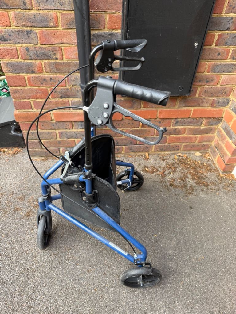 NRS Healthcare 3 Wheel Steel Rollator Wheeled Walking Aid with Bag & Lockable Brakes