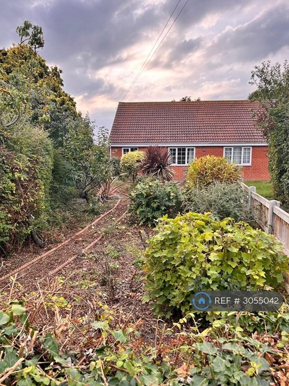 2 bedroom house in Yarmouth Road, Great Yarmouth, NR29 (2 bed) (#3055042)