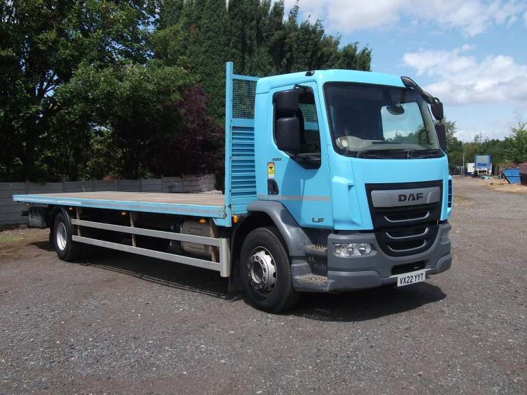 DAF TRUCKS LF 260 Flat 31ft long VERY LOW MILEAGE