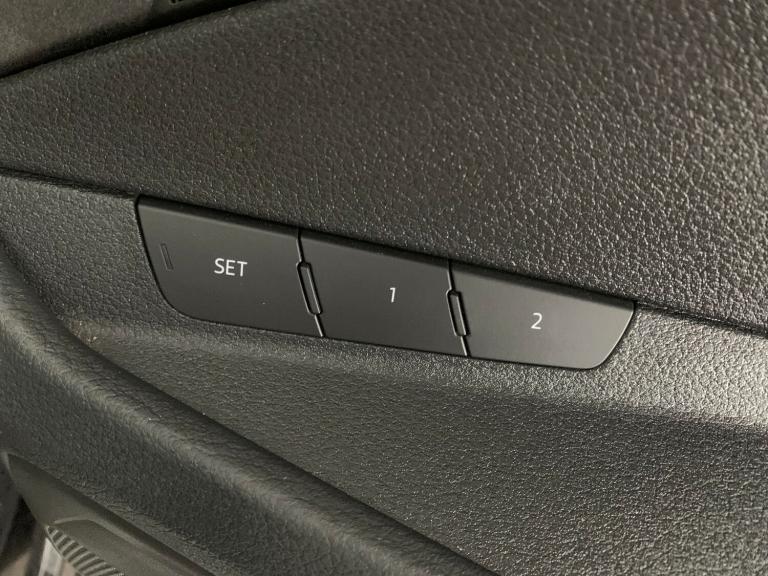 2020 Audi e-tron 230kW 50 Quattro 71kWh Sport 5dr Auto ESTATE ELECTRIC Automatic