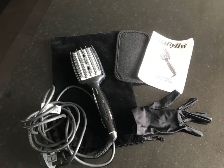 Babyliss heated brush with accessories