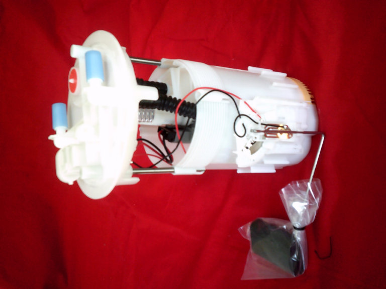 FUEL SENDER -RENAULT TRAFIC/OPAL VIVARO/NISSAN ETC - NEW IN BOX