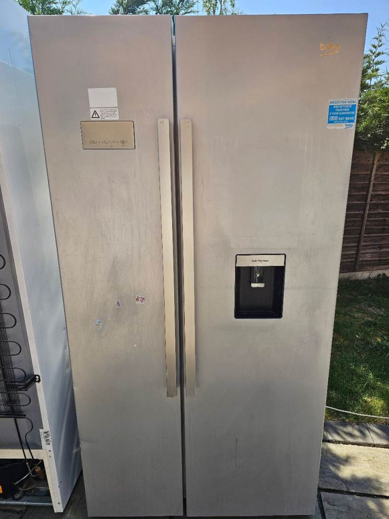 REDUCED! Beko grey American fridge freezer drinks dispenser delivery available today 