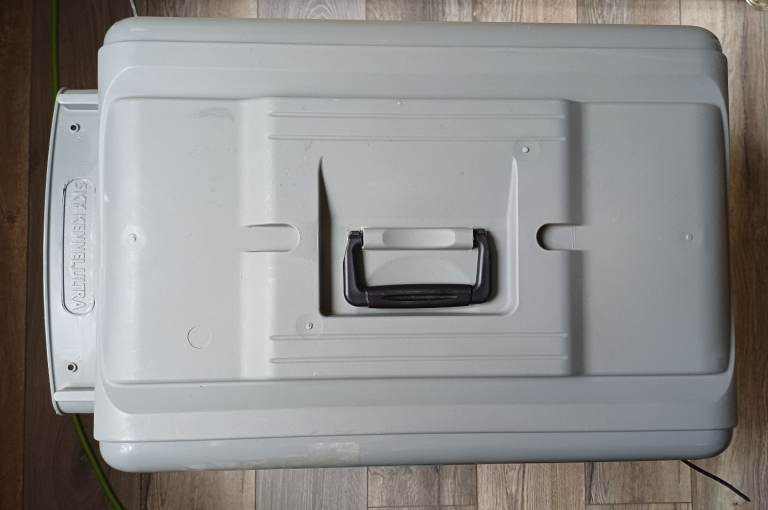 Pet carrier Sky Kennel Air Travel dogs,