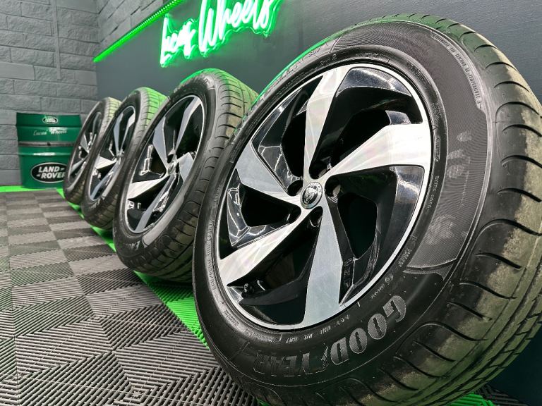 Jaguar F Pace / Freelander 2 style 5103 19 inch Diamond turned alloy wheels with 8mm+ Goodyear’s!
