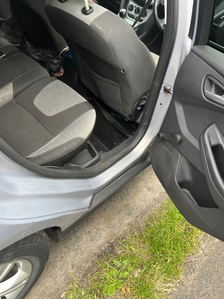 Ford, FOCUS, Hatchback, 2012, Manual, 1560 (cc), 5 doors