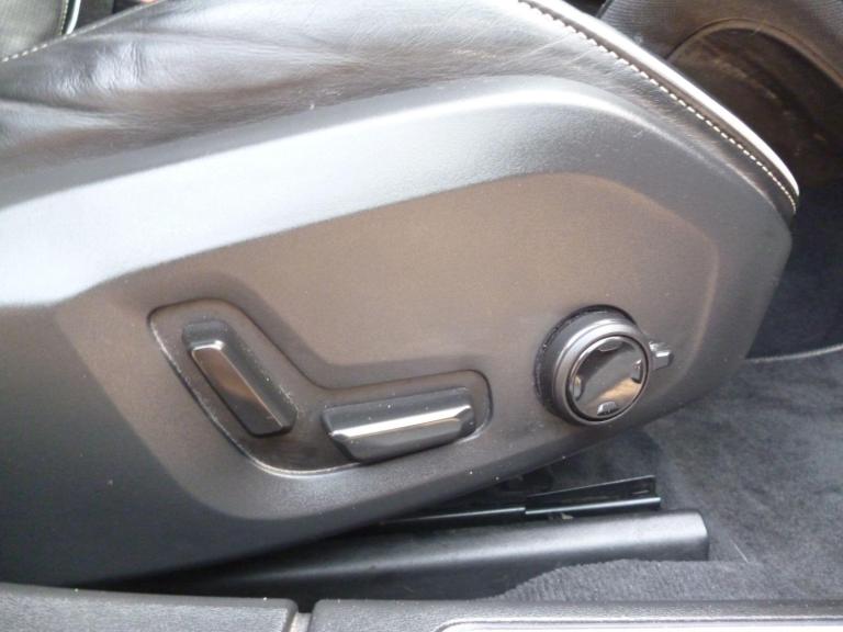 2020 Volvo V90 2.0 D4 R-Design Plus Auto Euro 6 (s/s) 5dr ESTATE Diesel Automatic