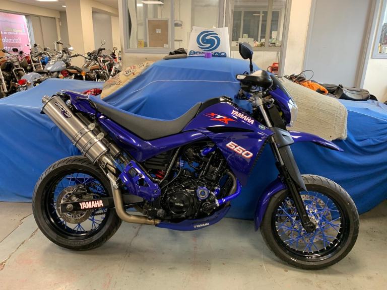 Yamaha XT660X STREET ORIENTED / SUPERMOTARD STYLE SINGLE (6.800 MLS) AWESOME !! 
