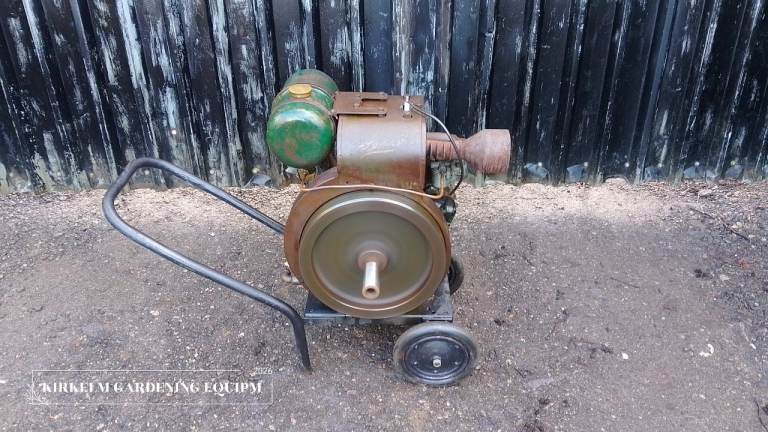 1949 PETTER A1 PETROL STATIONERY ENGINE IN ORIGINAL CONDITION GOOD WORKING ORDER £175
