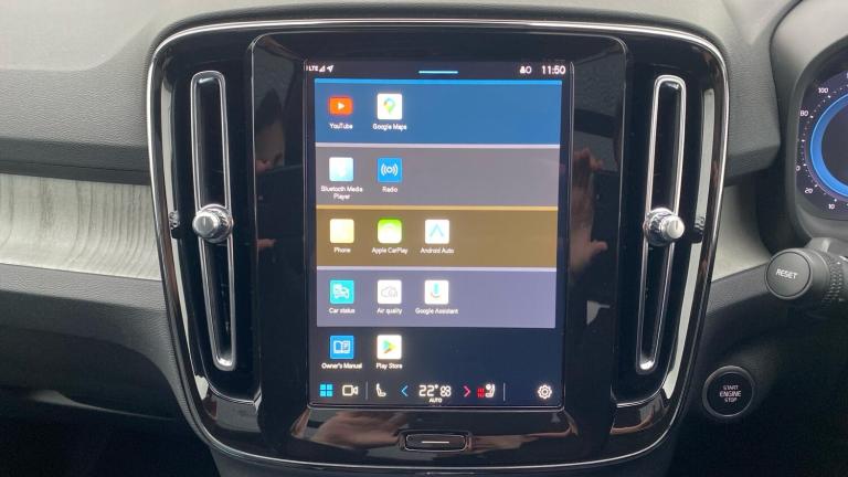 2024 Volvo XC40 2.0 B3P Ultra Dark 5dr Auto ESTATE PETROL Automatic