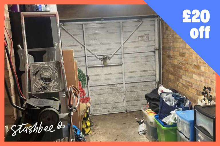 Garage to rent in Birmingham (B37) | Stashbee