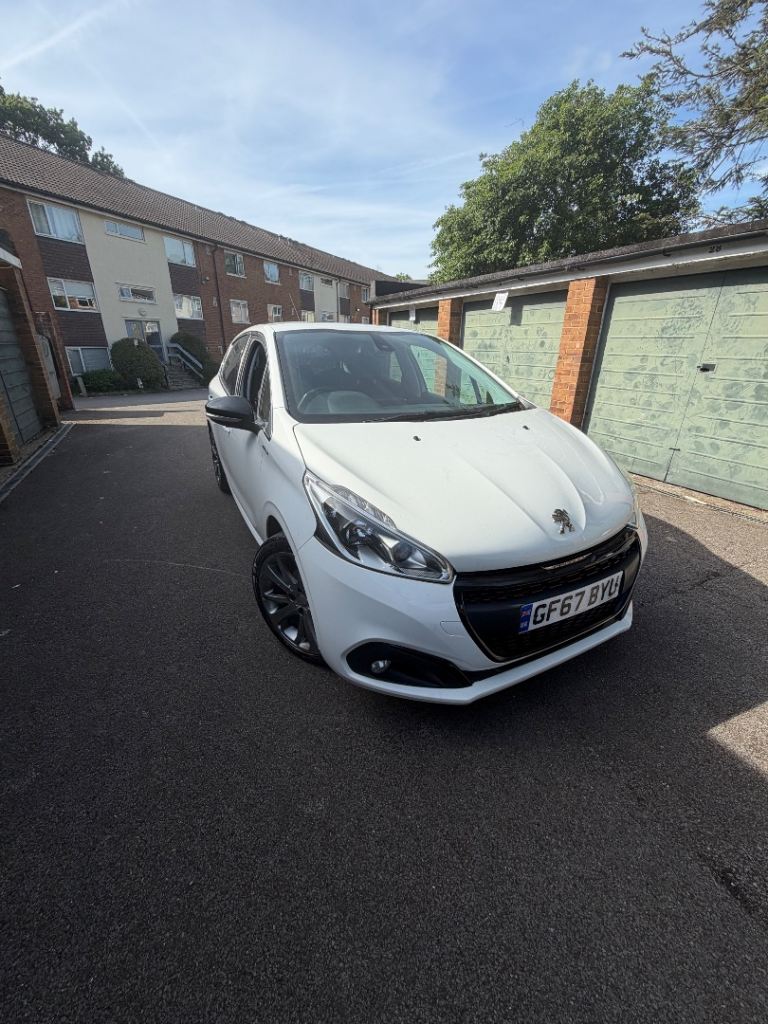Peugeot, 208, Hatchback, 2017, Manual, 1560 (cc), 5 doors
