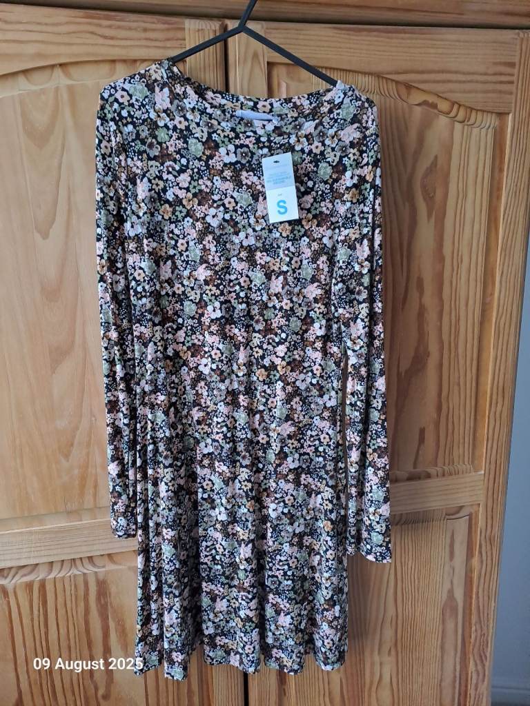 Primark floral tea style dress,  size small 