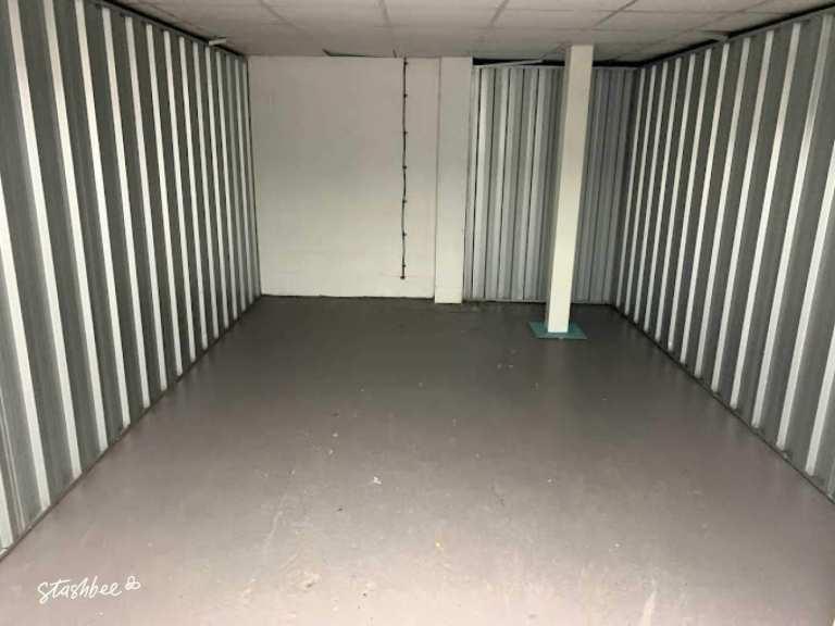 Self Storage Facility to rent in St Albans (AL4) | Stashbee