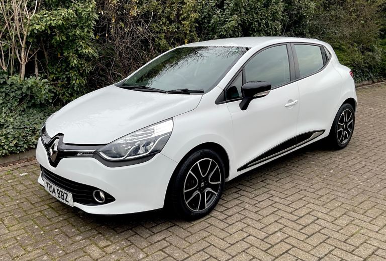  Renault Clio 1.2 16v Dynamique MediaNav 5 Door. 1 Owner From New. 12 Months MOT