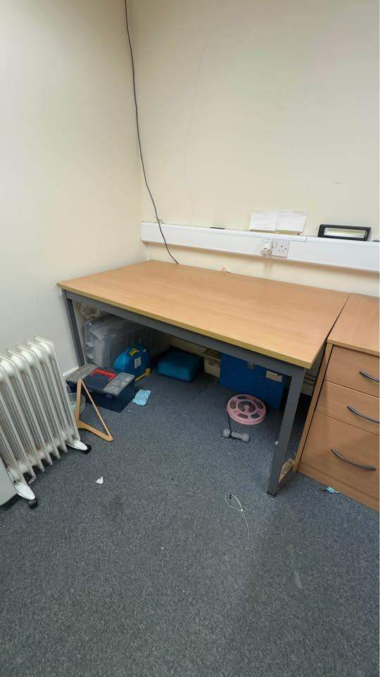 Professional quality office side table 140cm x 80cm x 72cm in height