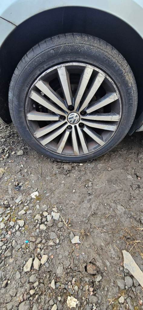 Vw passat 17 inch alloys 