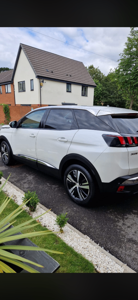 Peugeot, 3008, Hatchback, 2017, Manual, 1199 (cc), 5 doors