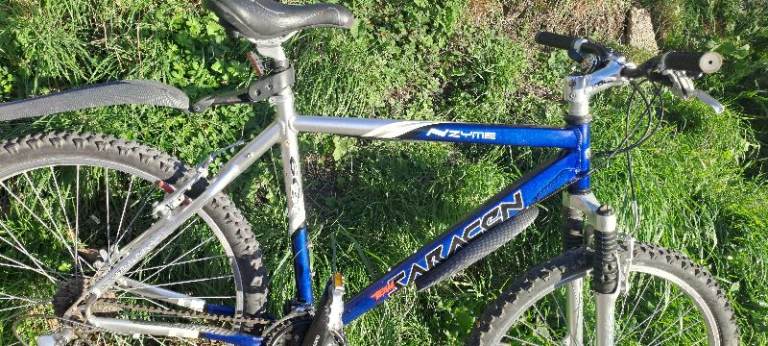 Saracen Nzyme aluminium frame bike 