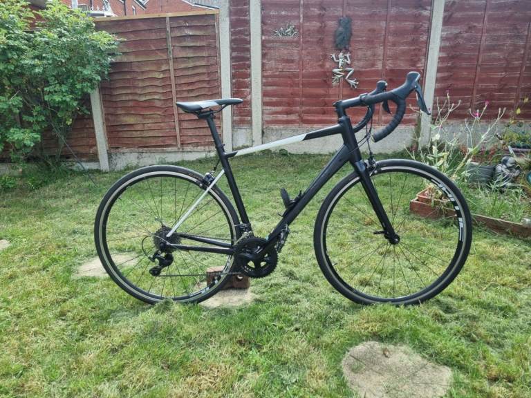 Cube Attain SL Road bike Serviced ready to ride.