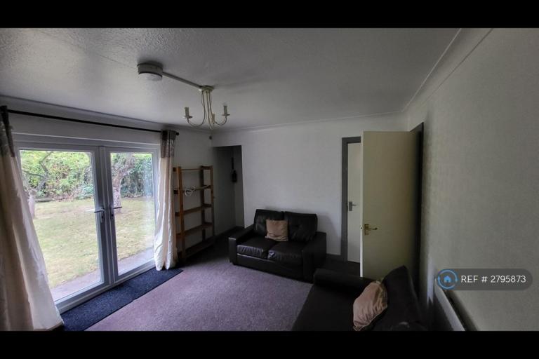 4 bedroom house in Orston Drive, Nottingham, NG8 (4 bed) (#2795873)