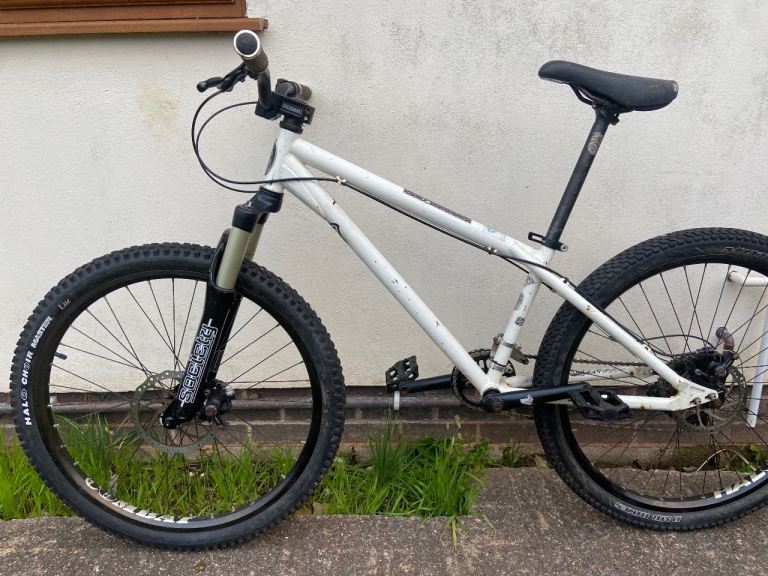 Identiti 666s Dirt Jump Bike - 26”