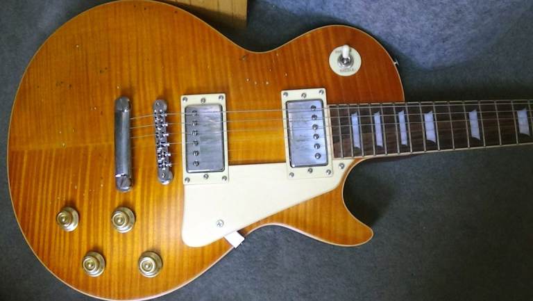 (relic '59) Sunburst Electric Guitar - Used Condition 