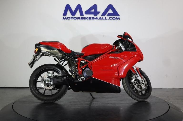 DUCATI 749 BIP 2005
