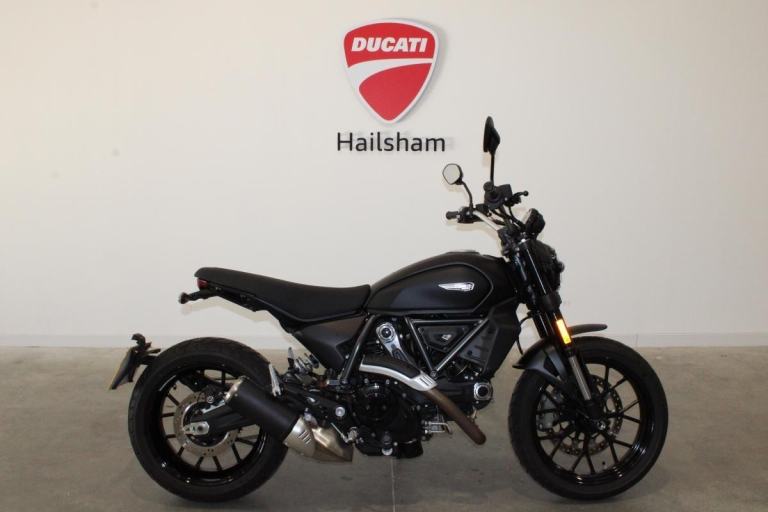 Ducati Scrambler Icon Dark, EX Demo, Low Mileage