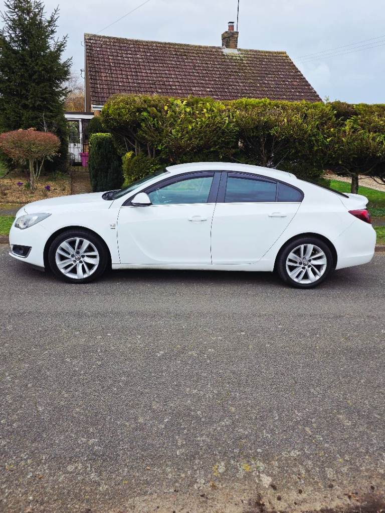 Vauxhall, INSIGNIA, Hatchback, 2014, Manual, 1796 (cc), 5 doors