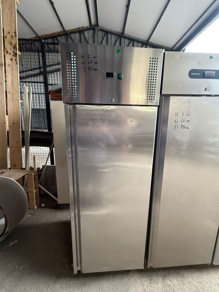 Commercial single door fridge cafe shop restaurant fully serviced 