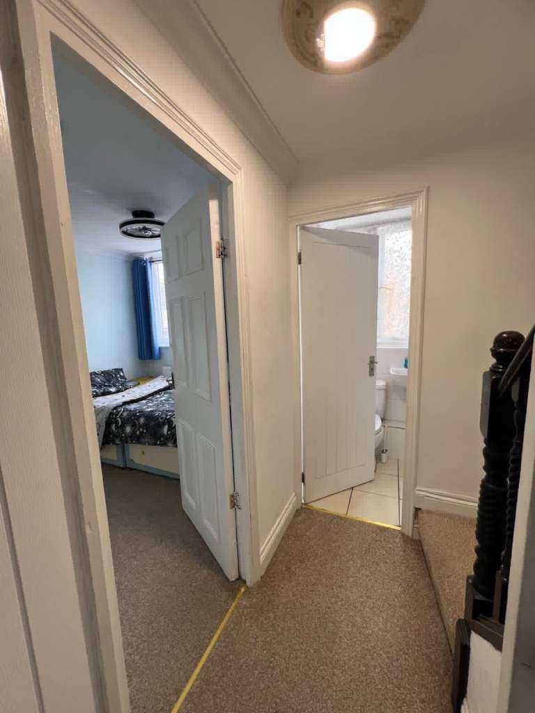 Gorgeous Single Bedroom Available 