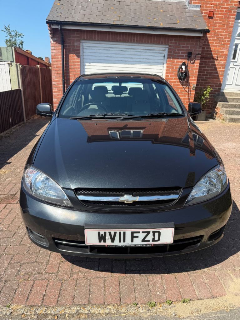 Chevrolet, LACETTI, Hatchback, 2011, Manual, 1598 (cc), 5 doors
