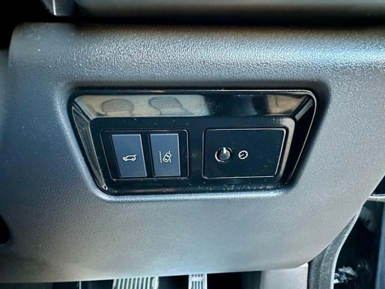  Jaguar F-Pace 2.0 D180 R-Sport SUV 5dr Diesel Auto AWD Euro 6 (s/s) (180 ps) Diesel Automatic