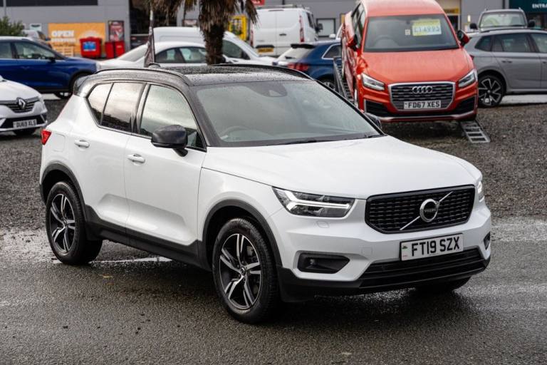 2019 Volvo XC40 2.0 T4 R DESIGN Pro 5dr AWD Geartronic ESTATE PETROL Automatic