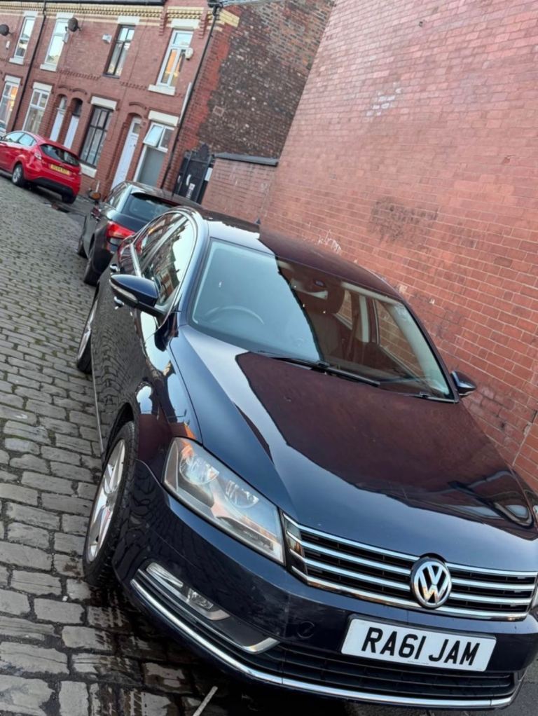 Volkswagen, PASSAT, Saloon, 2012, Semi-Auto, 1968 (cc), 4 doors