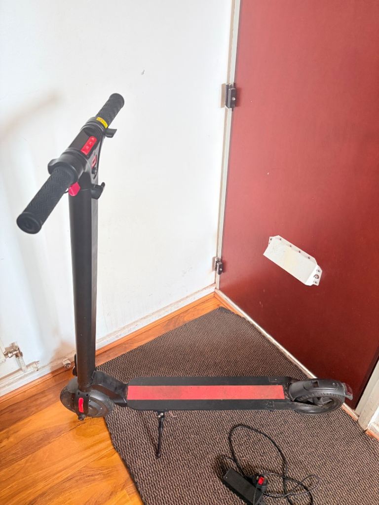 Xiaomi Black Electric Scooter with Charger