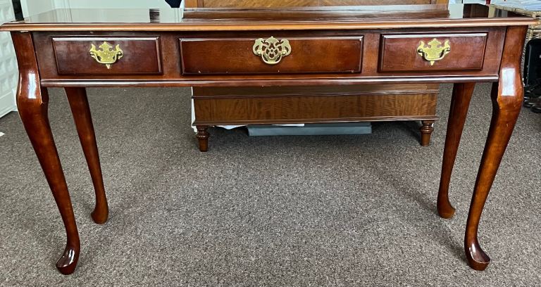 Console/Side/TV Table 