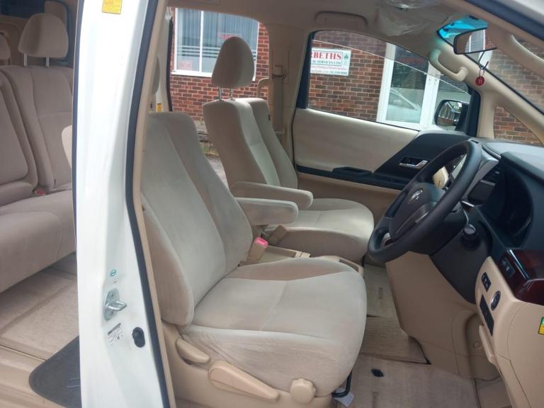 2012 Toyota Vellfire 2.4 Automatic Luxury People Carrier MPV Petrol Automatic