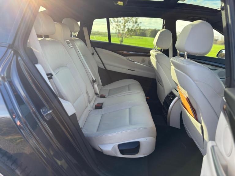 2014 BMW 5 Series 530d M Sport 5dr Step Auto HATCHBACK DIESEL Automatic