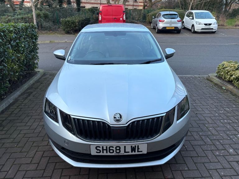 Skoda, OCTAVIA, Hatchback, 2018, Manual, 1598 (cc), 5 doors