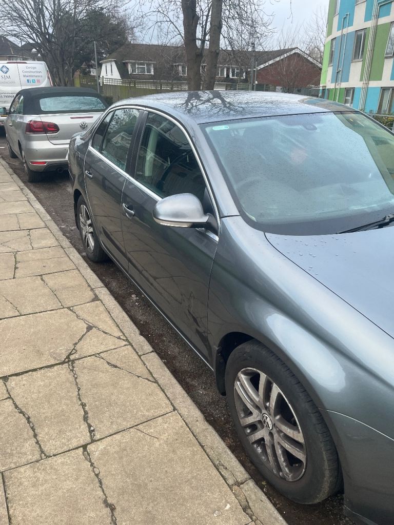 Volkswagen, JETTA, Saloon, 2010, Manual, 1390 (cc), 4 doors