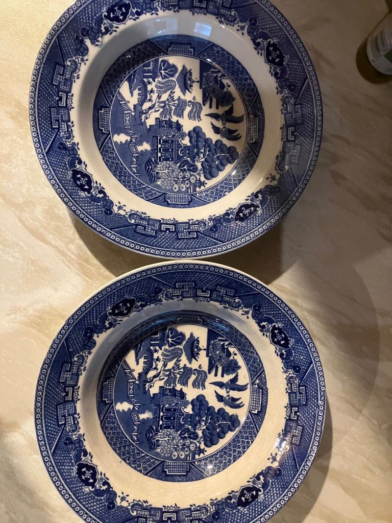 2 willow pattern Victoria porcelain dishes. 