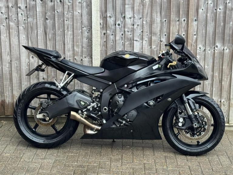 YAMAHA YZF R6 2010 (10) SUPER SPORT + AKRAPOVIC 