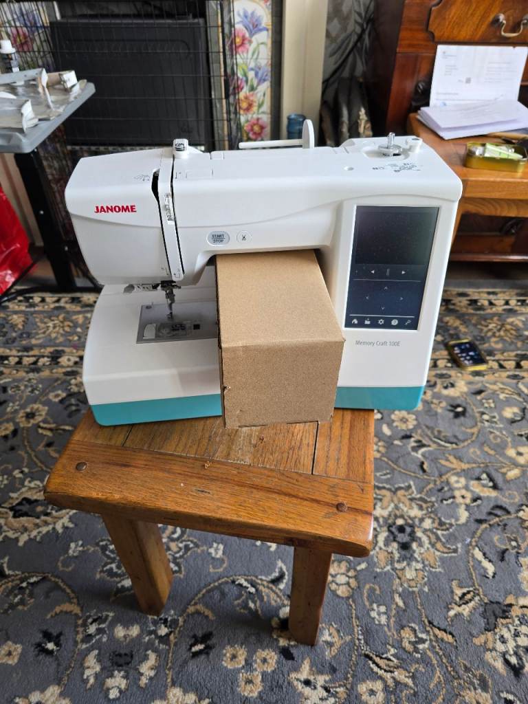 Embroidery machine 
